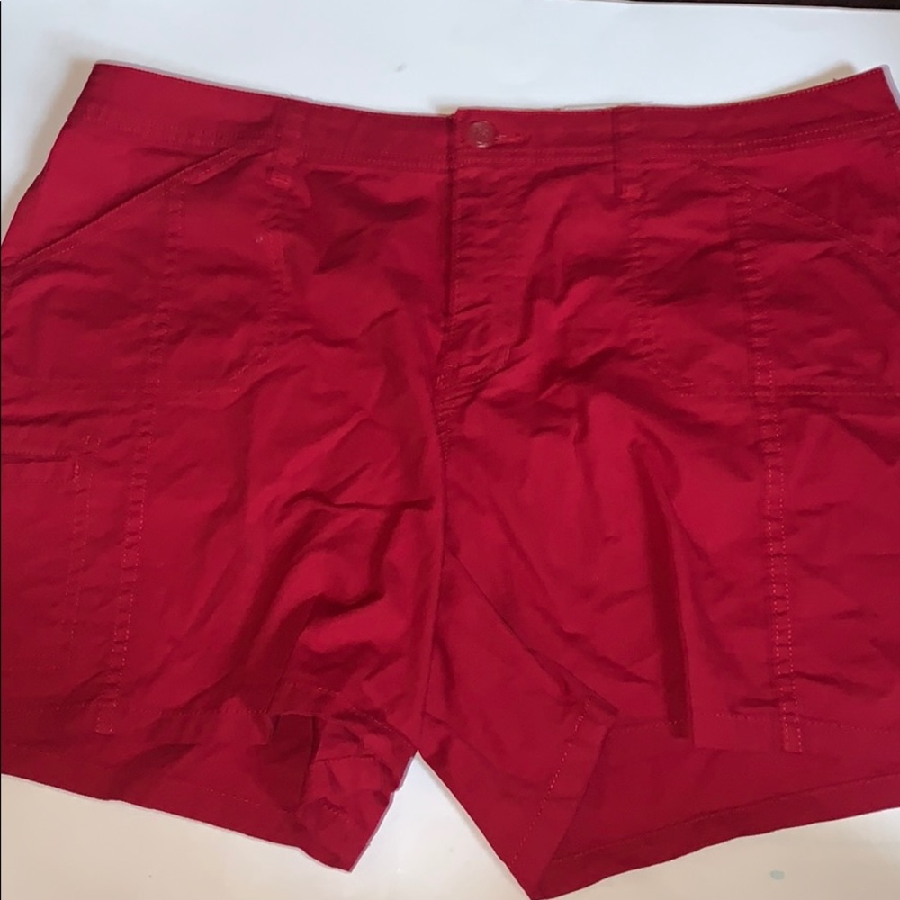 Shorts .